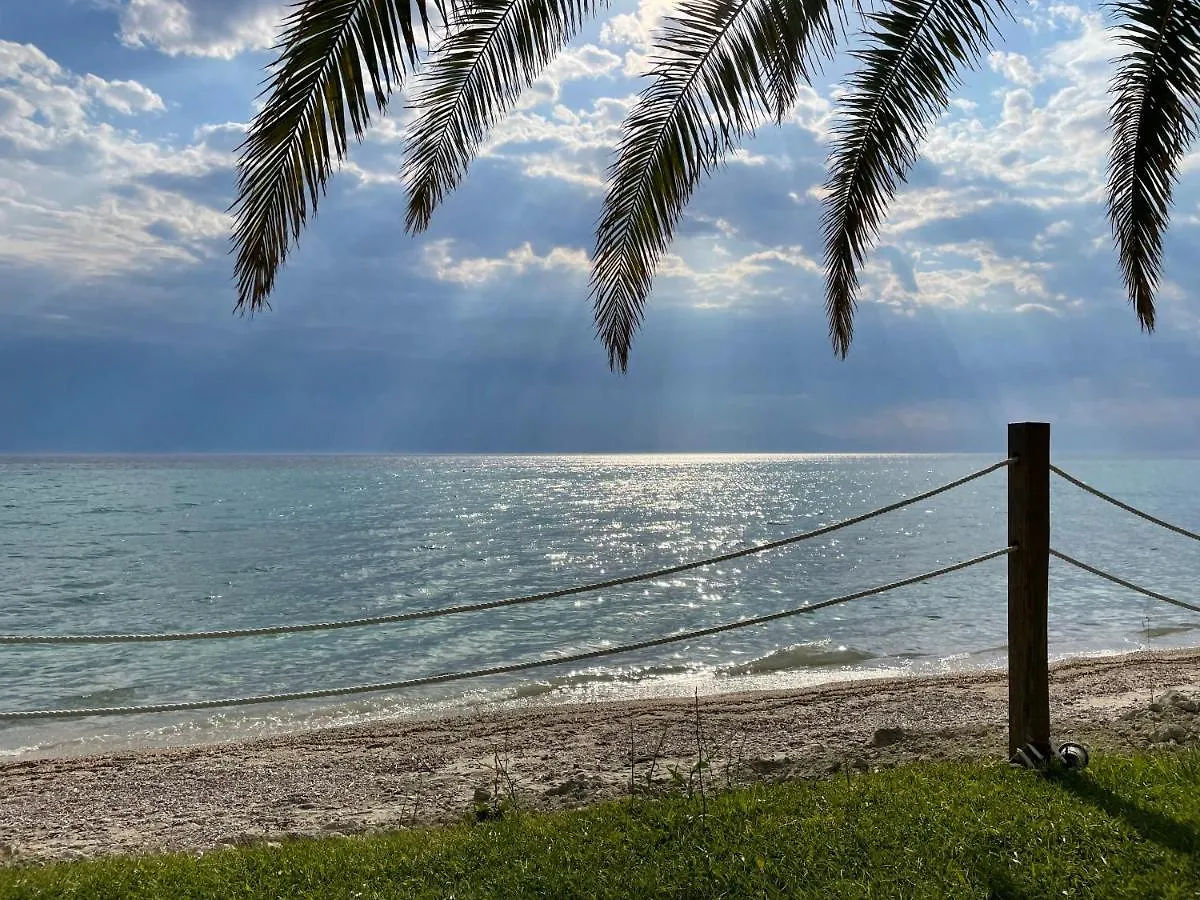Seafront Family Apartment Calypso Skala Fourkas